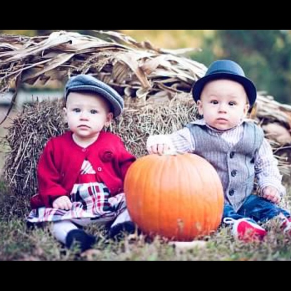 Infant hat for boy or girl - Picture 2 of 6